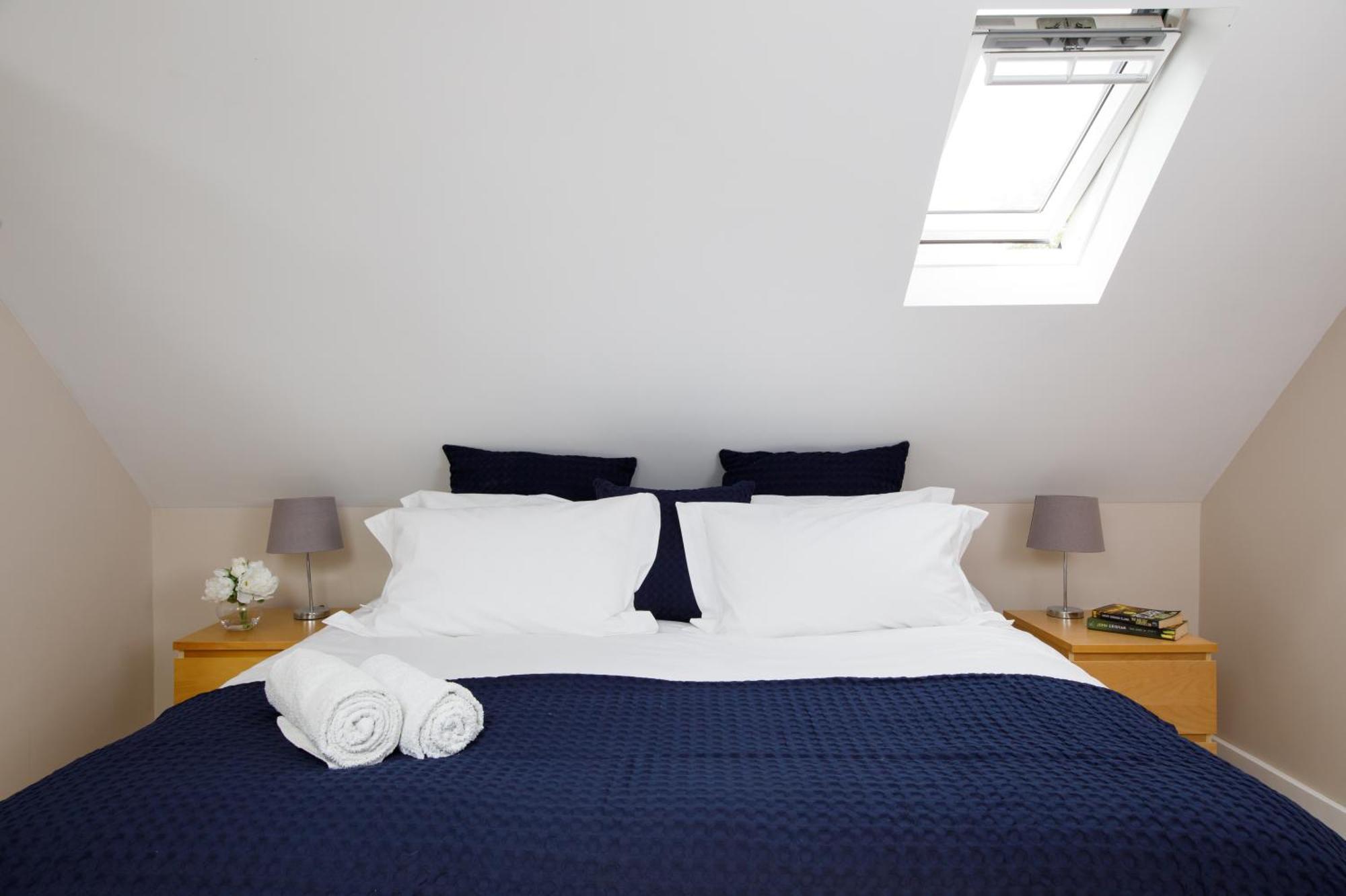 'Orchard Croft Lodge - Chichester', Book-Direct, New Home 1,367 Sq' Ft' , Can Sleep 8 On Request , Split & Link 'Super King' Size Beds, Free Wi-Fi, Sky Tv & Sky Sports, 9 - Minutes From West Wittering Beach, Very Quiet Location, Dog Friendly Eksteriør bilde